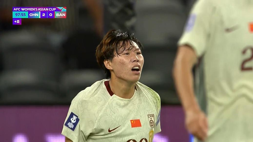 网页版地址-无视2点球+进球被吹！中国女足连遭“争议吹罚”，王霜惊艳世界波