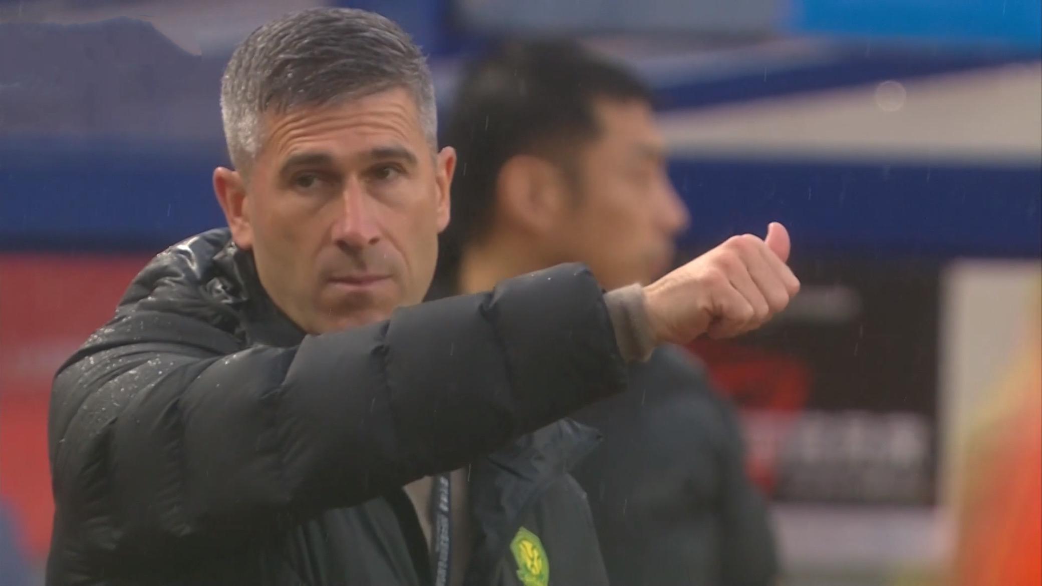 网页版地址-李磊伤了国安新援首秀改位置成功,蒙哥推翻无效控球 激活张玉宁