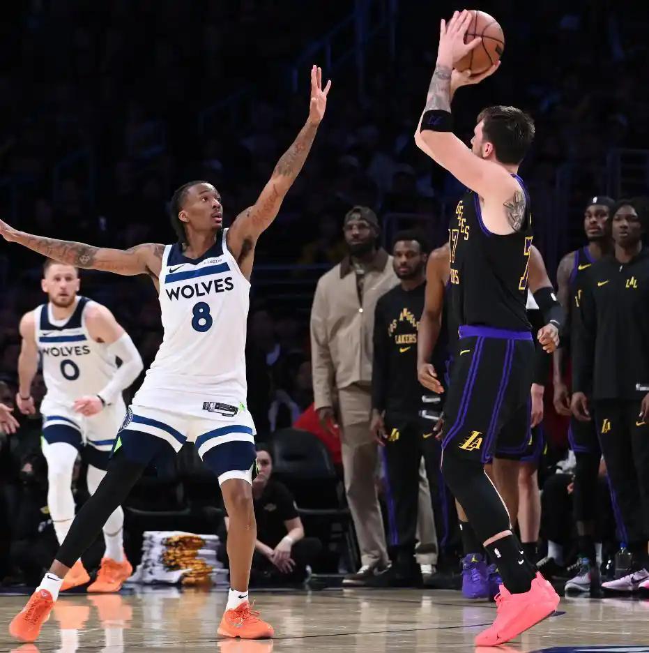 网页版地址-湖人1日内3喜临门！詹姆斯不用着急复出，但东契奇想争冠真需要他