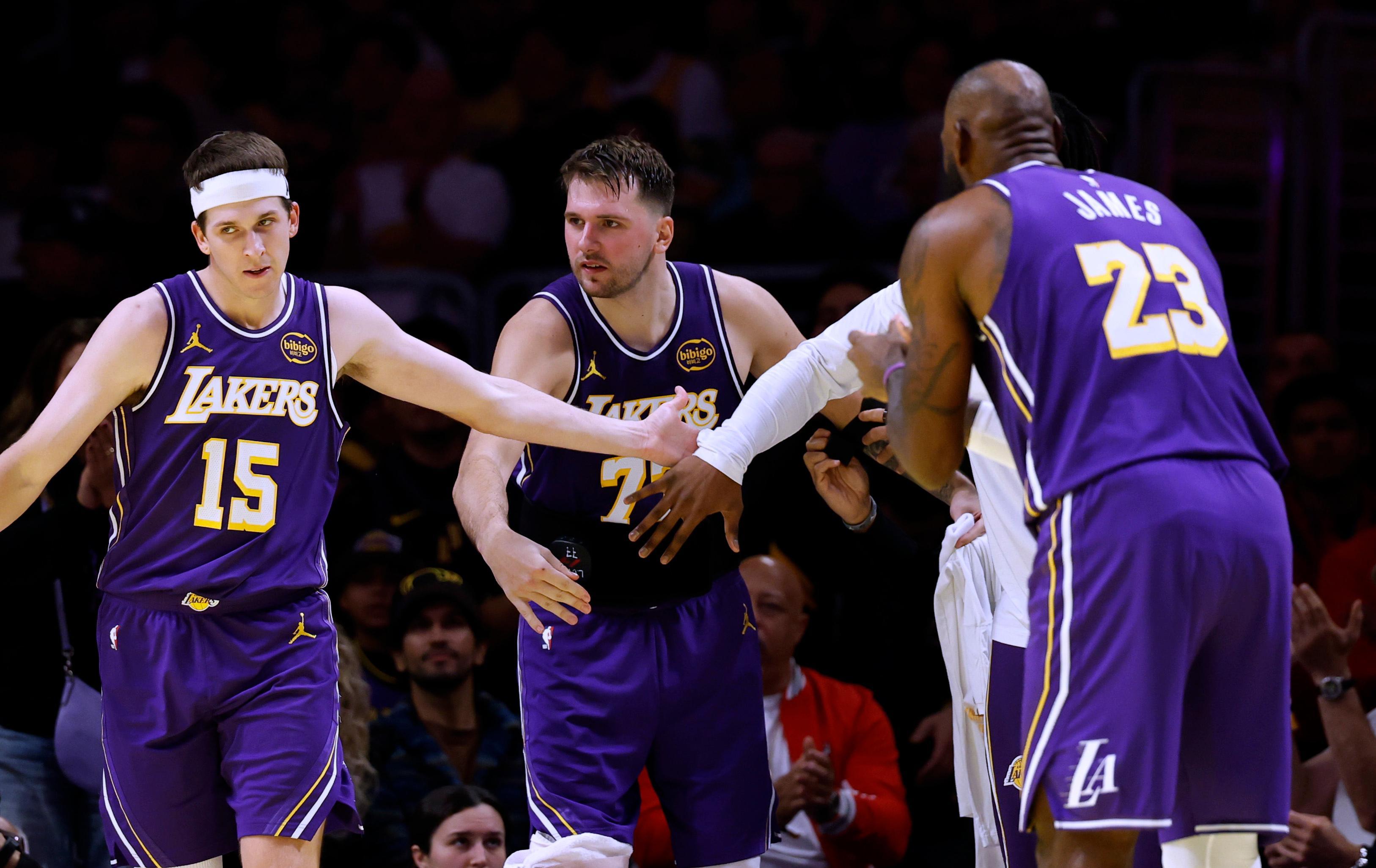 网页版地址-湖人1日内3喜临门！詹姆斯不用着急复出，但东契奇想争冠真需要他