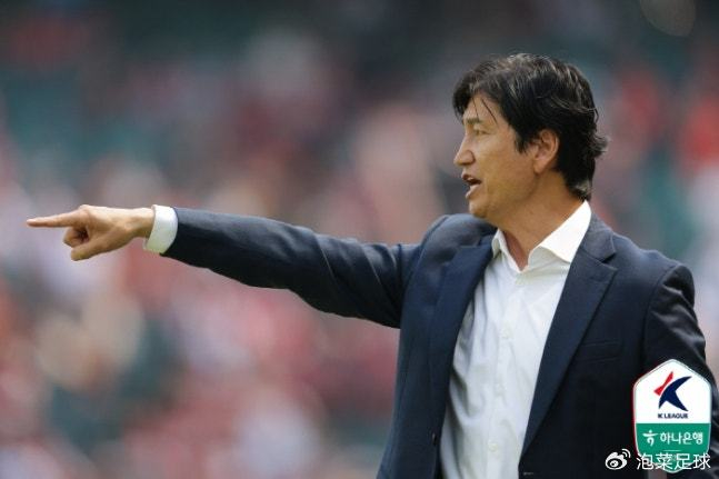 贝博体育-韩足晚报(26.4.26)——补时读秒完成绝杀,全北进球大战胜浦项|K1联赛|郑正溶|金河俊|K2联赛|全北现代_新浪体育_新浪新闻