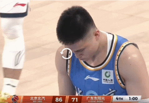 APP下载-徐杰决胜时刻被DNP！沮丧一幕曝光引热议 杜锋为明夏续约压价吗？|广东|赵睿|广东男篮|张皓嘉|胡明轩_新浪体育_新浪新闻