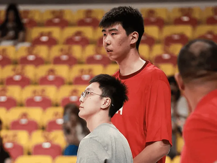 BB Sports-愿无大碍！徐昕半场出战6分钟，投篮1中1得到2分1篮板1抢断