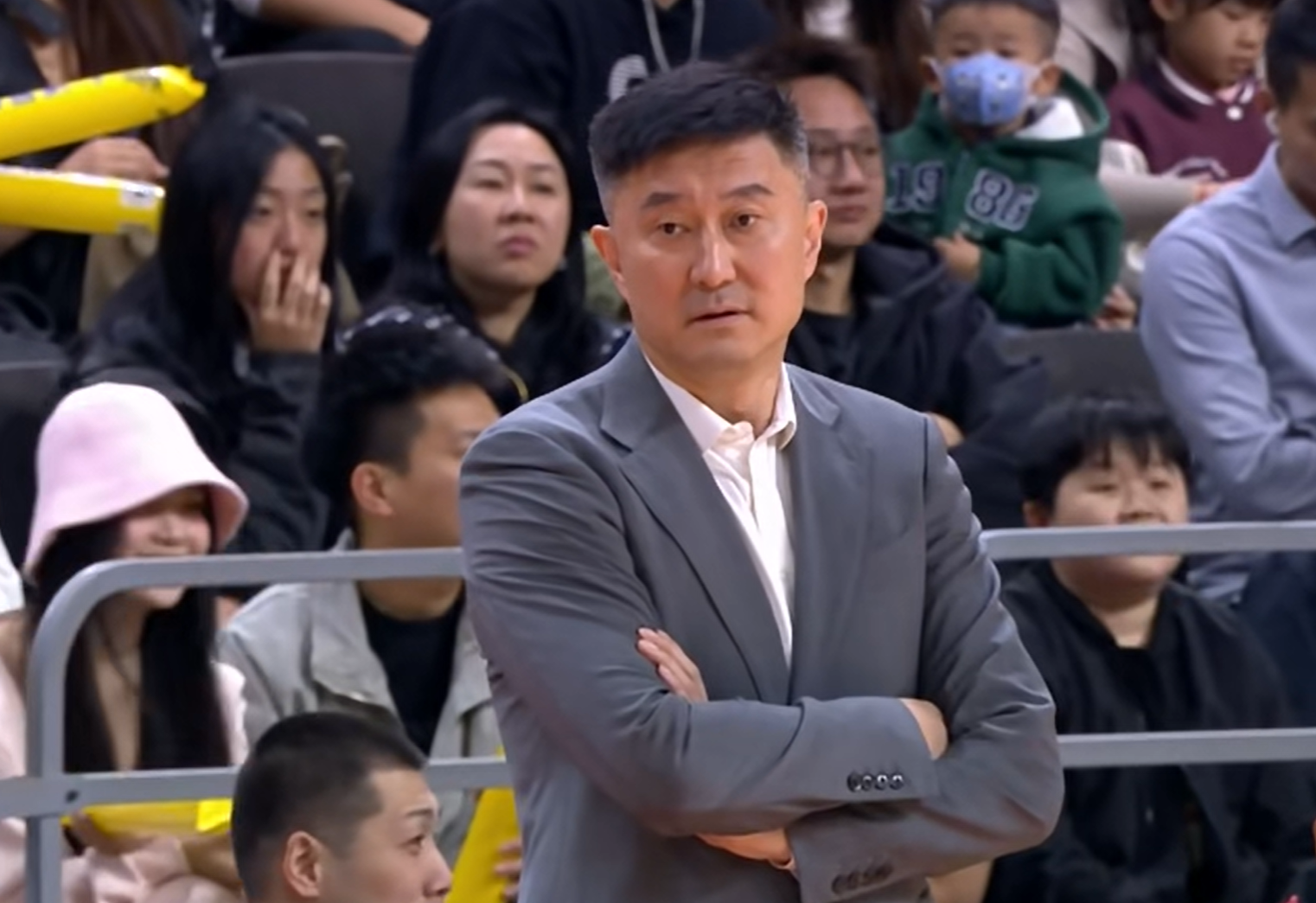 网页版地址-CBA名记:广东队2名球员,已经被杜锋边缘化