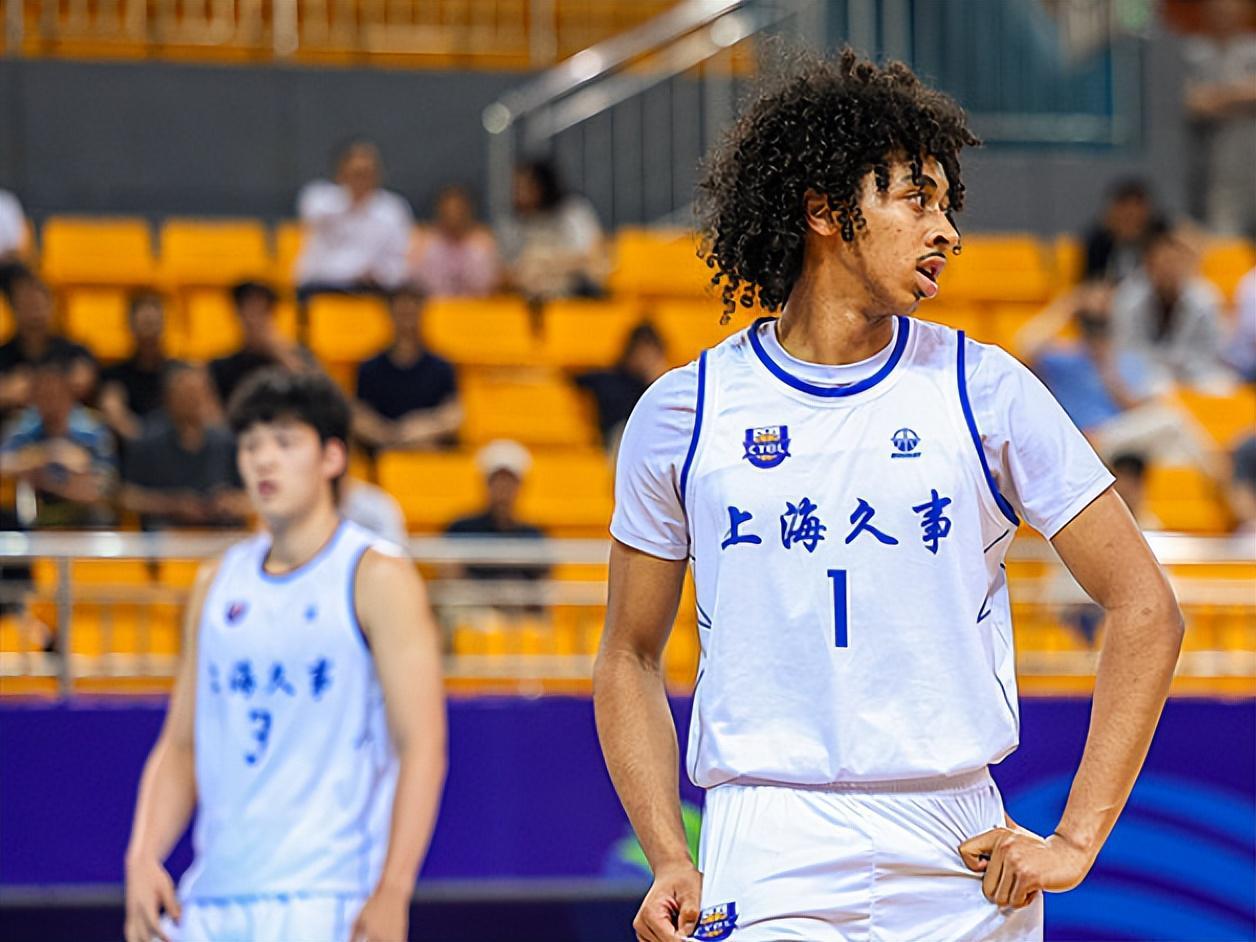 BB Sports-轰30分3助4断！中国男篮18岁1米83混血控卫闪耀：下赛季征战NCAA
